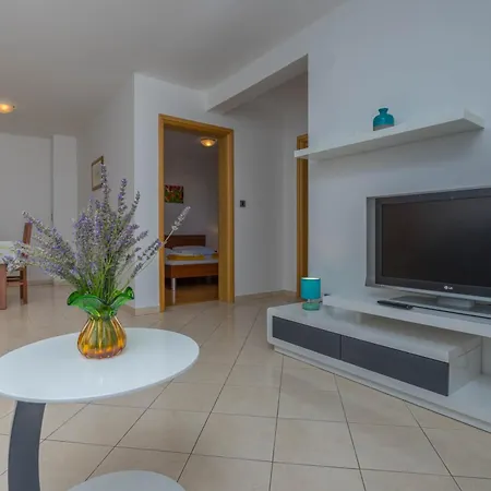 Apartment Jurica Klenovica