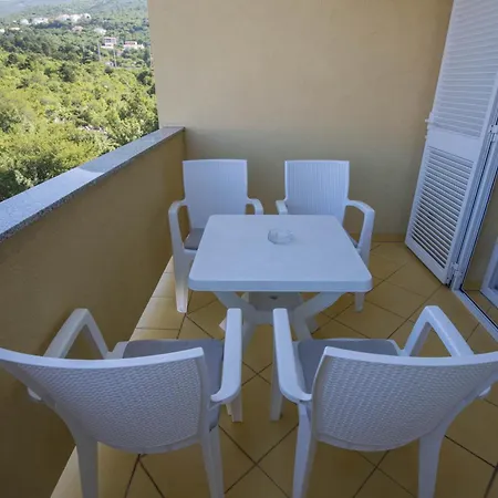 Jurica Apartment *