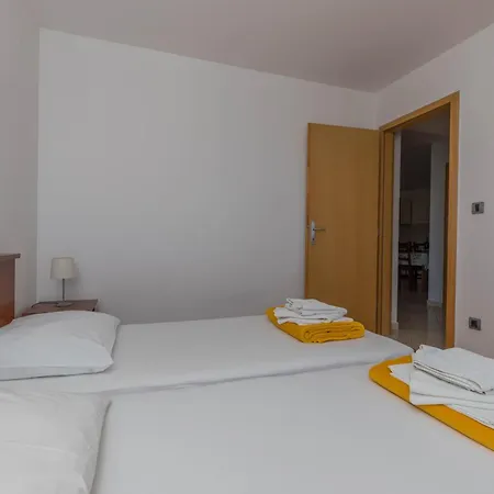 Apartment Jurica Klenovica